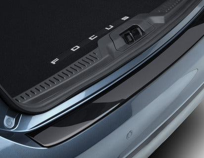 Genuine ClimAir®* Rear Bumper Protector contoured, Gloss Black - 2314210