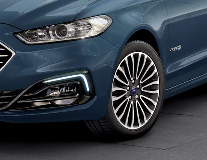 Genuine Alloy Wheel 18" 10 x 2-spoke design, flash grey machined - 2225227