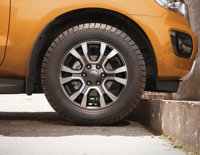 Genuine Alloy Wheel 18" 6-spoke Y design, Medium Bolder Grey - 2127632