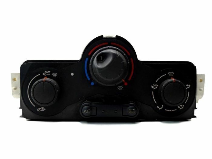 Genuine Renault Megane Mk2 Heater Control Unit 7701055146 New