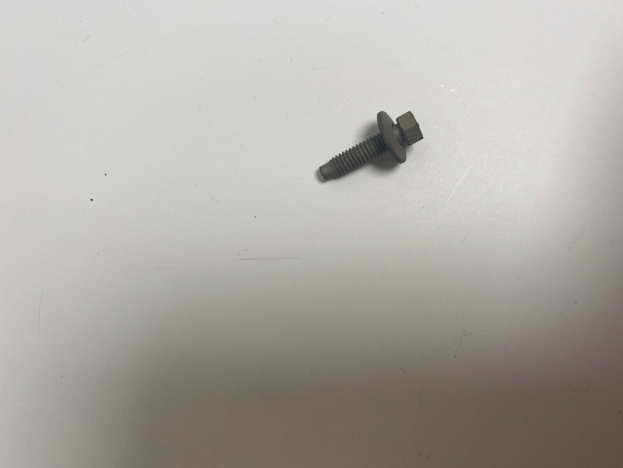 Genuine Ford Mondeo 1996-2000 Rear Bumper Securing Screw M4 x 14mm