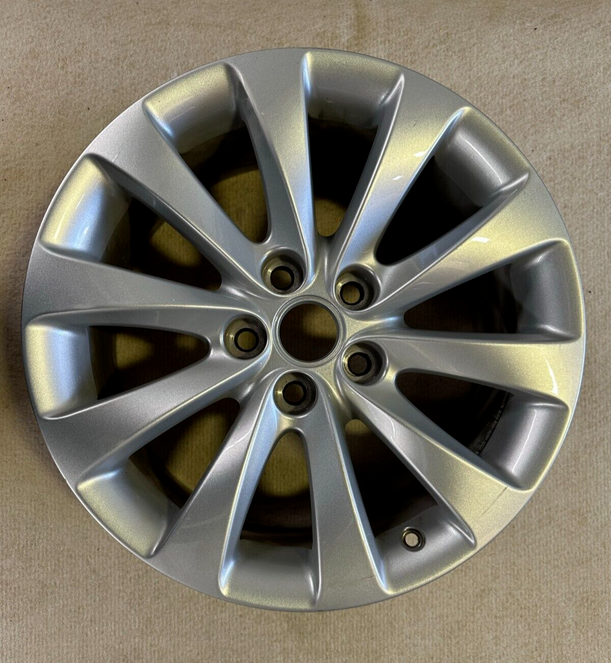Genuine Vauxhall 'Insignia A' Alloy Wheel 18" 5 Stud Alloy Wheel - Silver New!