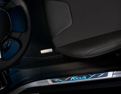 Genuine Scuff Plates front, with illuminated Focus logo - 1862646