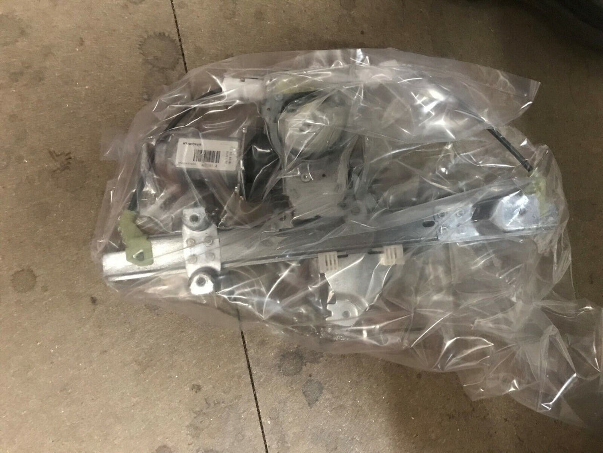 Genuine Nissan Qashqai 2007 - 2014 Front L/H Window Regulator 82701jd40a OBS