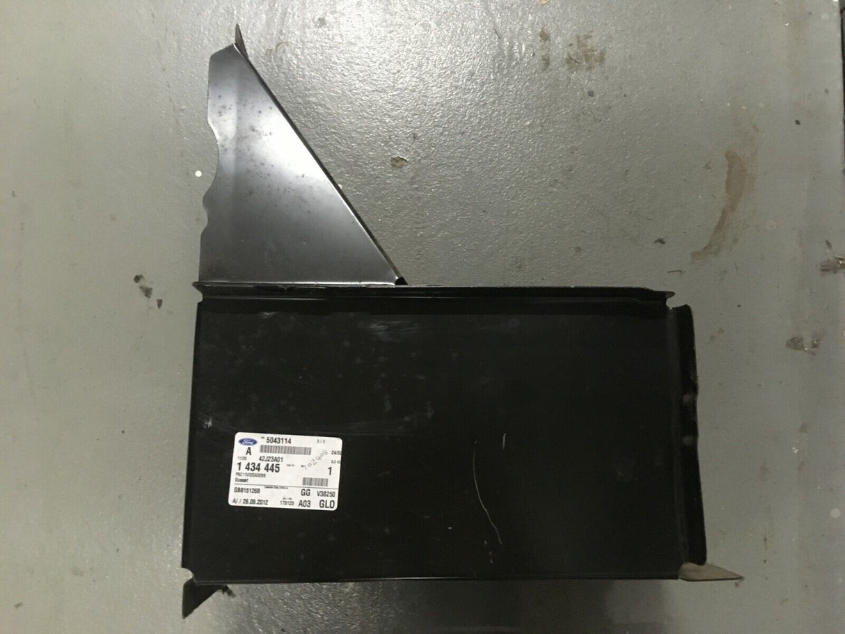 Genuine Ford Transit 2006-2014 FWD RH Gusset B-Pillar Frame Mounting Bracket OBS