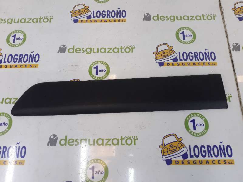 Genuine Renault Kangoo MK1 Mid grey R/H Moulding 828204735R