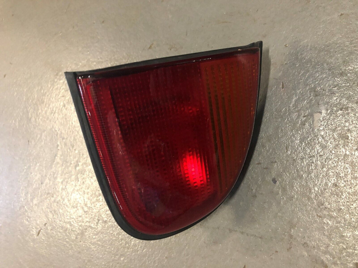 Genuine Ford Orion 1990-1995 R/H Rear Fog Light 6702294 OBS