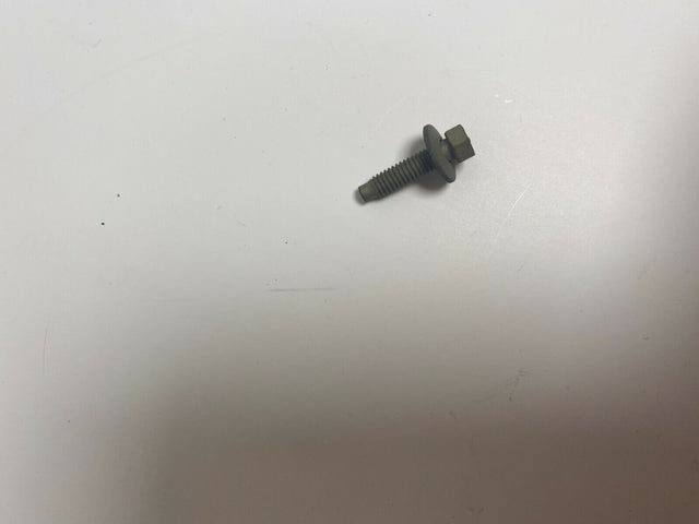 Genuine Ford Mondeo 1996-2000 Rear Bumper Securing Screw M4 x 14mm