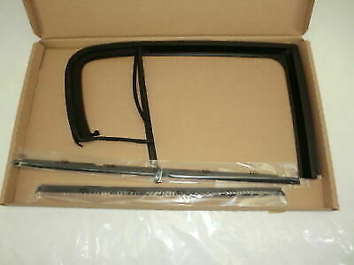 Genuine Renault Megane Mk2 RH Rear Window Sealing 7701474540 New