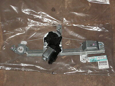 Genuine Renault Scenic / Grand Scenic Mk2 RH Rear Window Regulator 8201010934